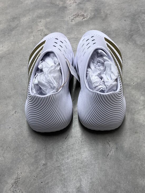 Sandals_&_Flip_Flops